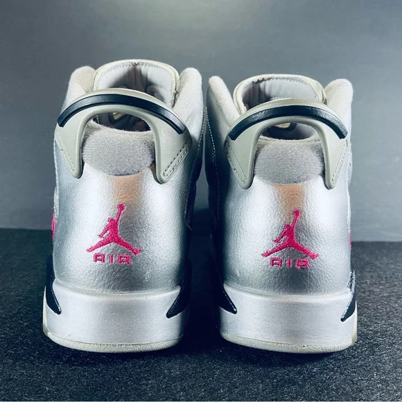 Jordan 6 ' Valentine's Day ' (GS) - Picture 7 of 10